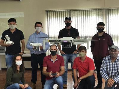Sindicato Rural de Laranjeiras do Sul e SENAR â€“ PR proporcionam curso de operaÃ§Ã£o de drones a produtores 